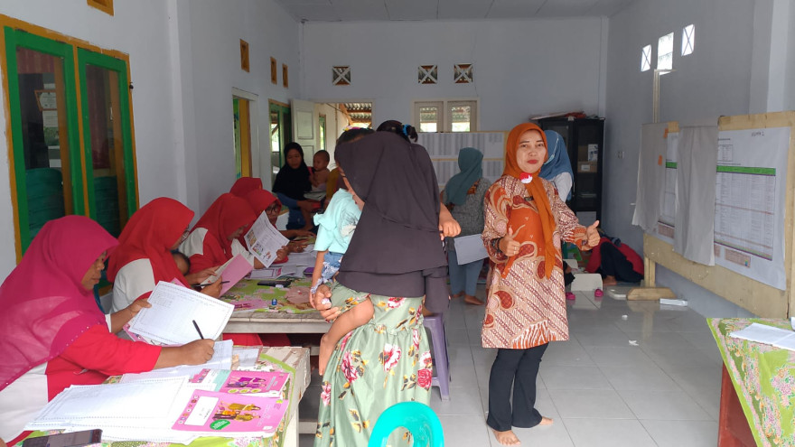 KEGIATAN POSYANDU MAWAR MERAH DUSUN DARMA & DUSUN CIDENG DESA SIDO SARI
